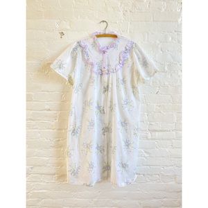 Vintage 1960s White Floral Night Dress